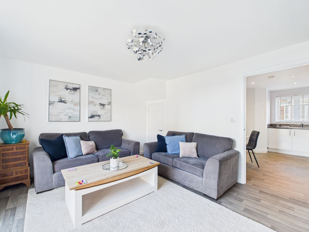 Property photo 3 of 15 Photo 2