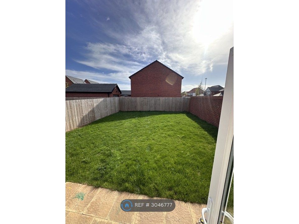 Property photo 2 of 14 Garden