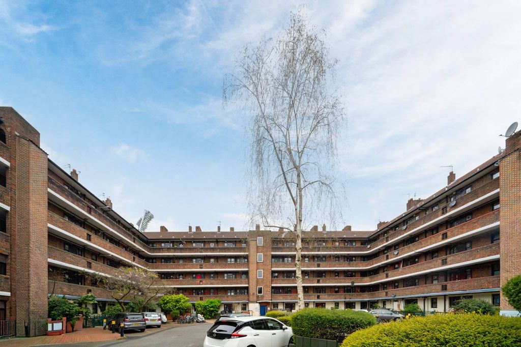 Property photo 2 of 11