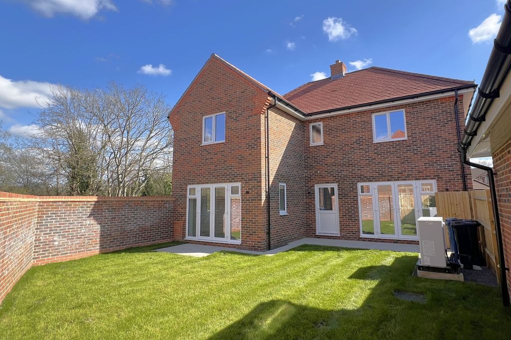 Property photo 3 of 13