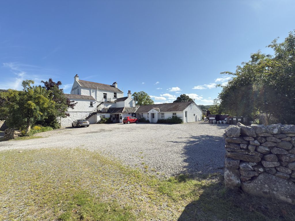 Property photo 2 of 44