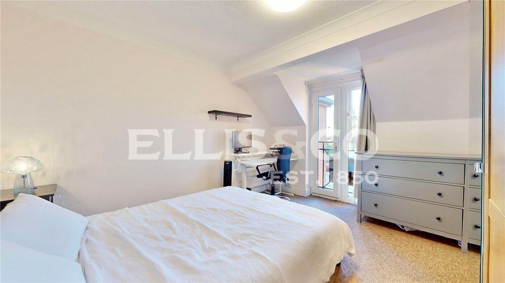 Property photo 3 of 14 Picture No. 04