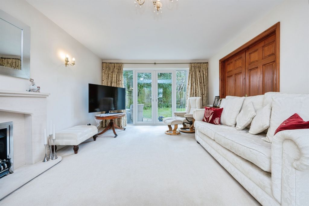 Property photo 3 of 33