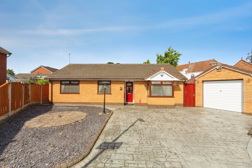 Property photo 2 of 25 Pbox-Img.Jpg