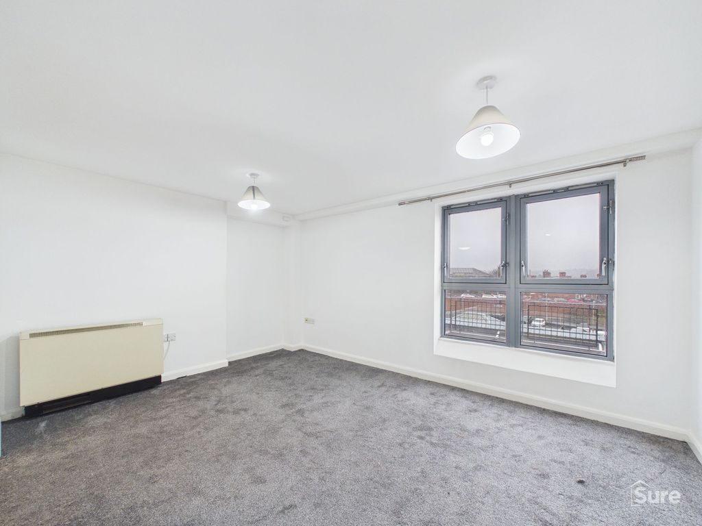 Property photo 2 of 6