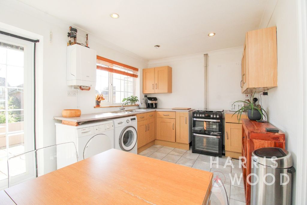 Property photo 2 of 20 5015131