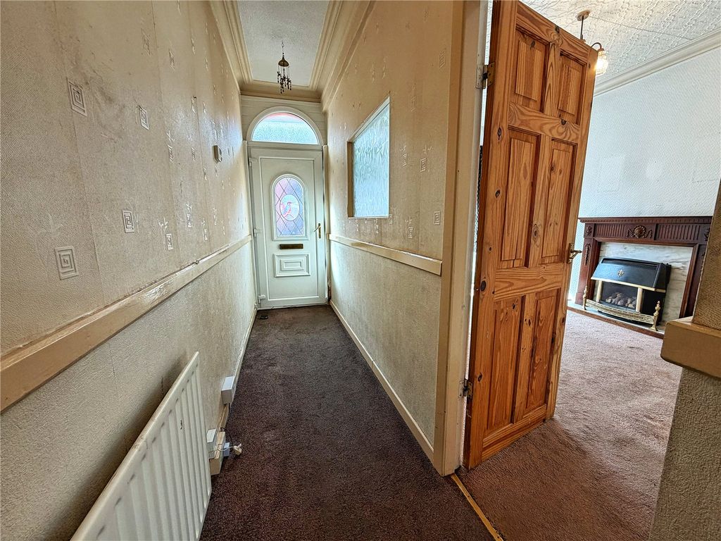 Property photo 2 of 18 Picture No. 15
