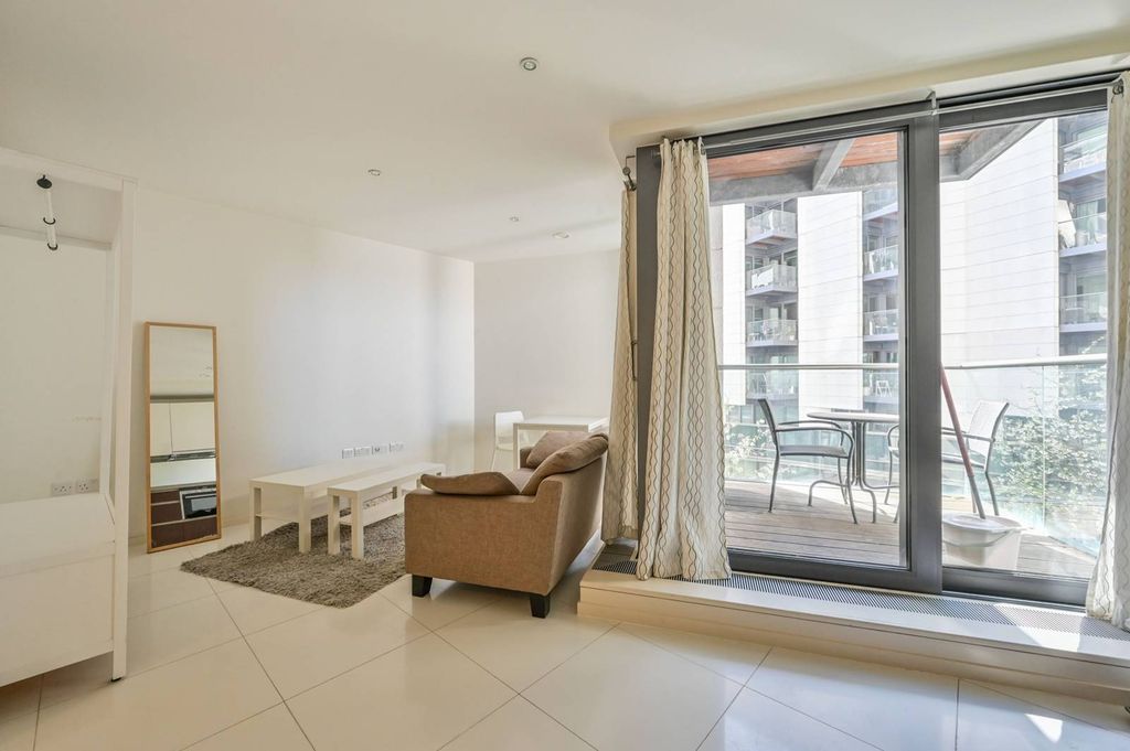 Property photo 3 of 8