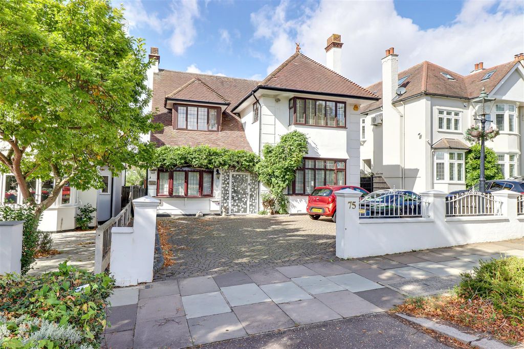 Property photo 1 of 37