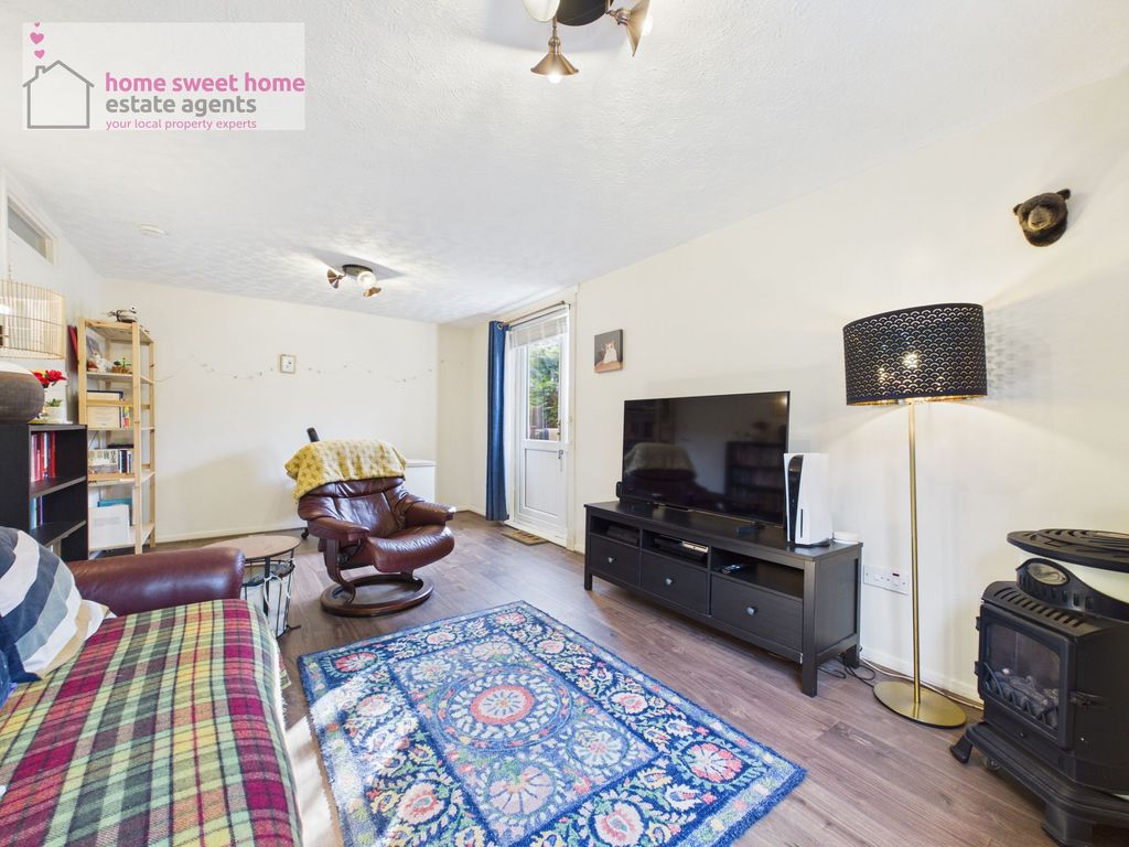 Property photo 2 of 31