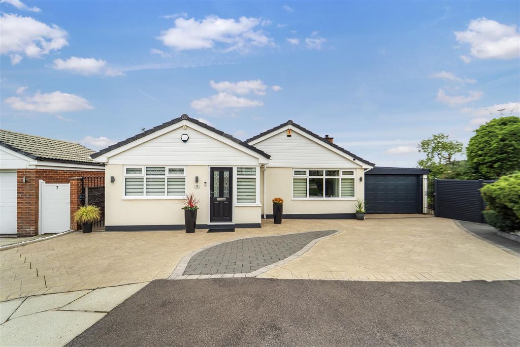 Property photo 1 of 39