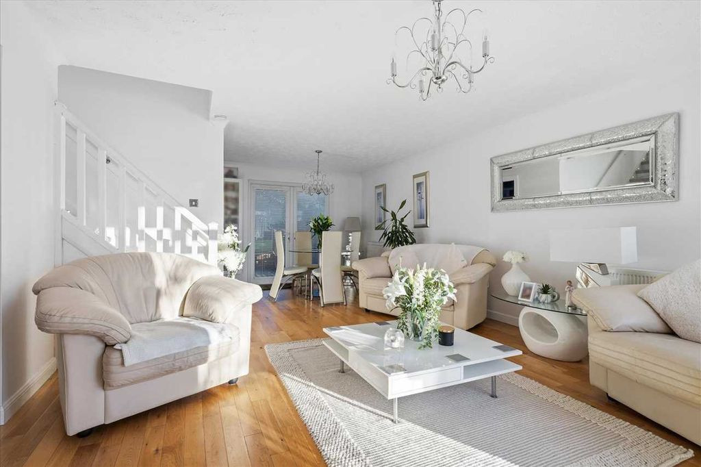 Property photo 3 of 24