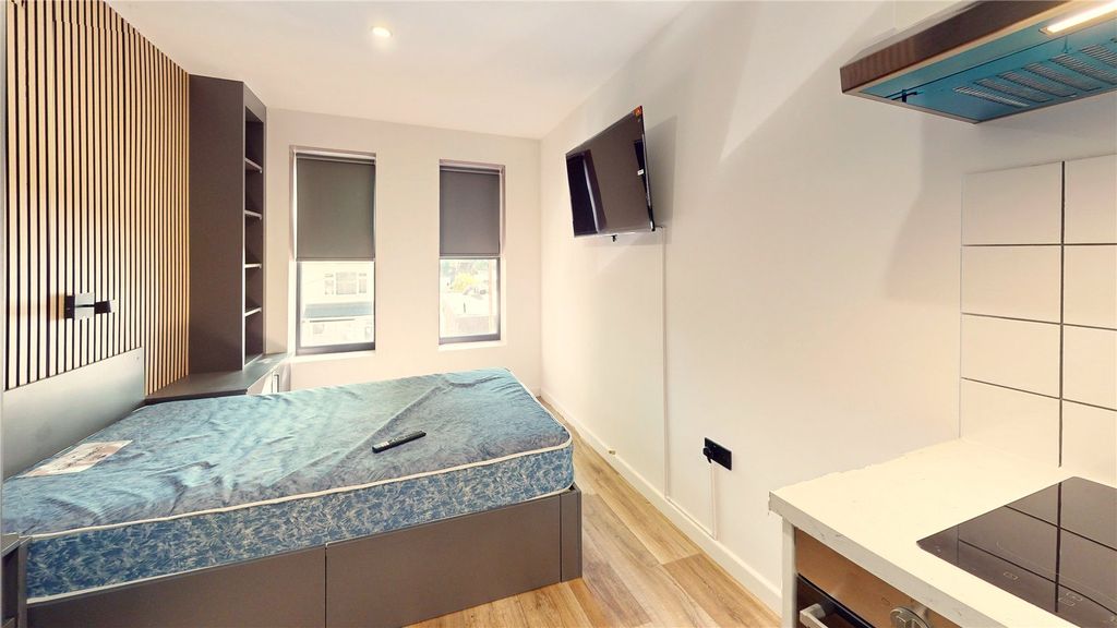 Property photo 2 of 4 Picture No. 18