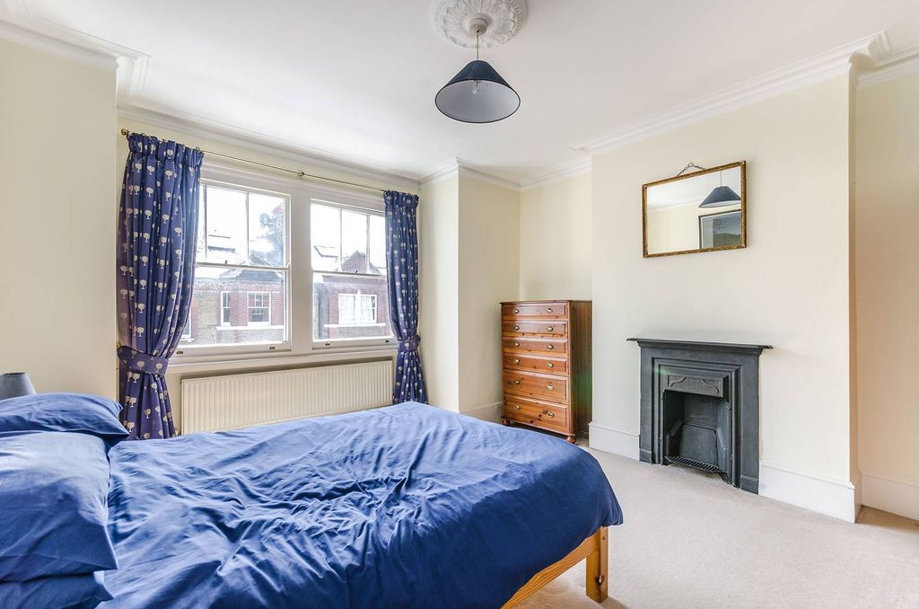 Property photo 1 of 9