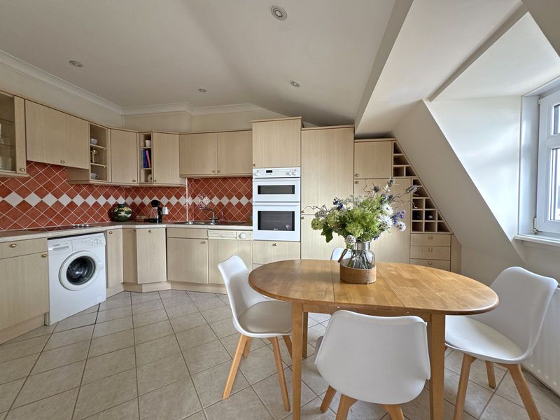 Property photo 1 of 15 Photo 8