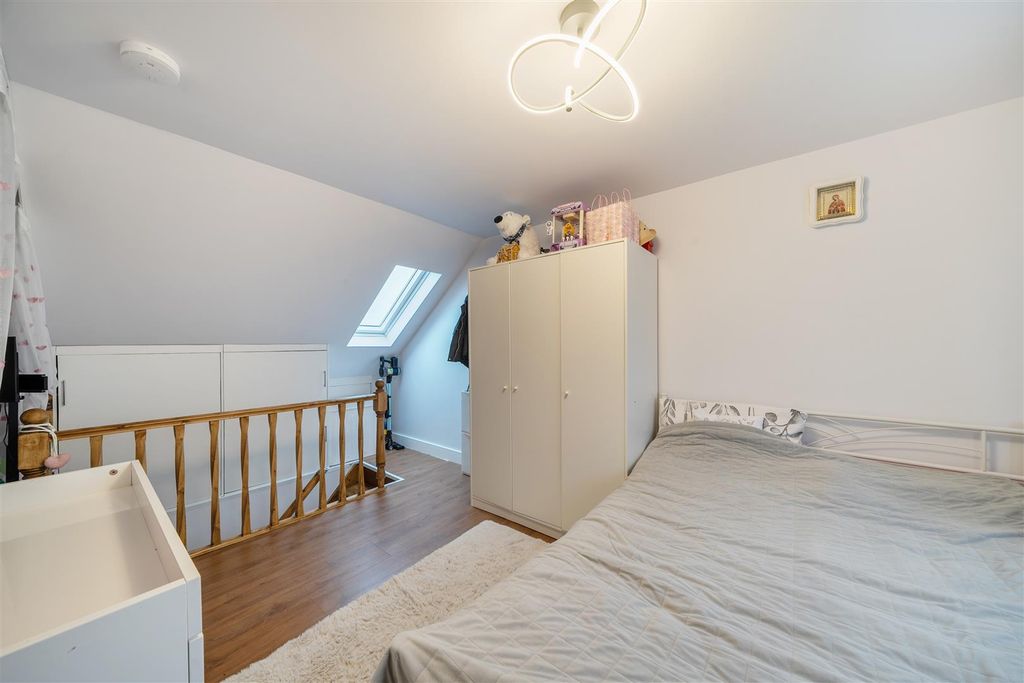 Additional image 17 of 4 bed end terrace house for saleSouthcote Avenue, Feltham TW13
