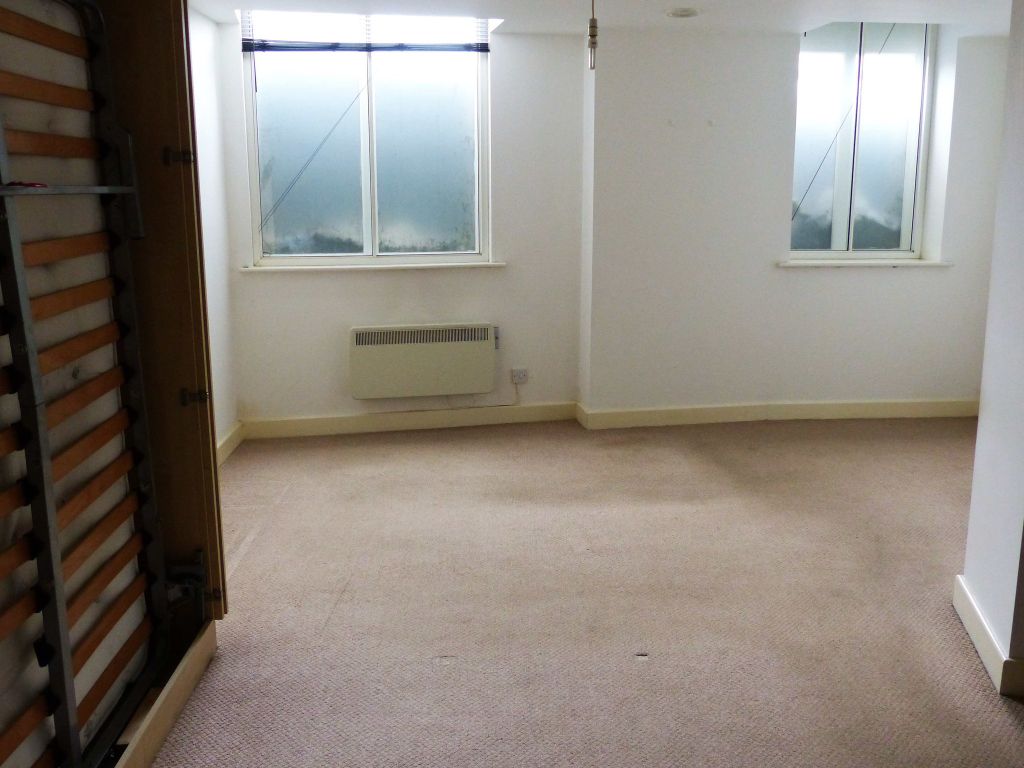 Property photo 3 of 8 Photo