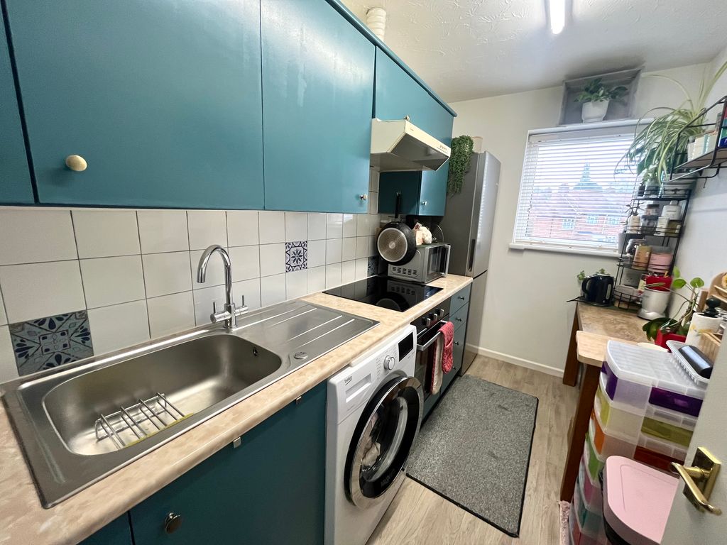 Property photo 2 of 12