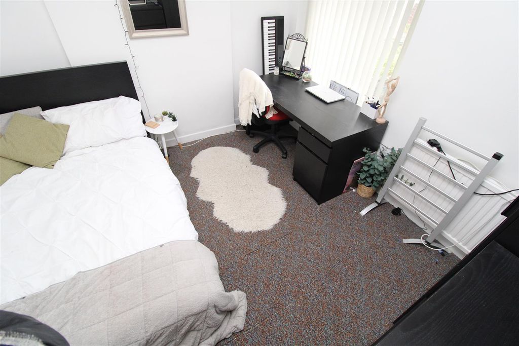 Property photo 2 of 8 3i2_Jtu03Rsxe82Xqf3Arsspe7E.Jpg
