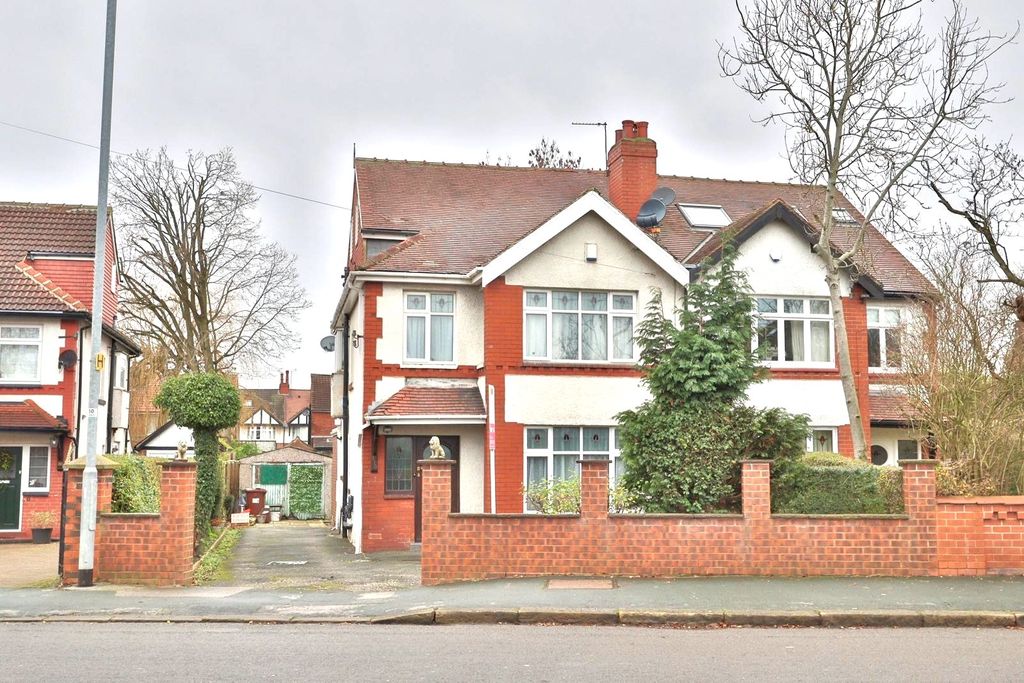 Property photo 2 of 19