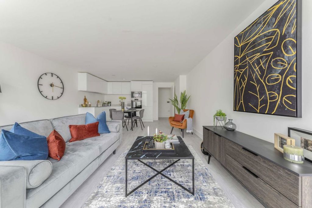 Property photo 2 of 5