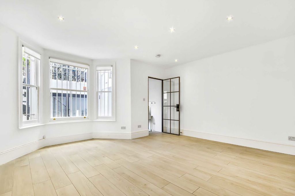 Property photo 2 of 6