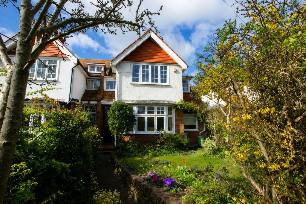 Property photo 1 of 21