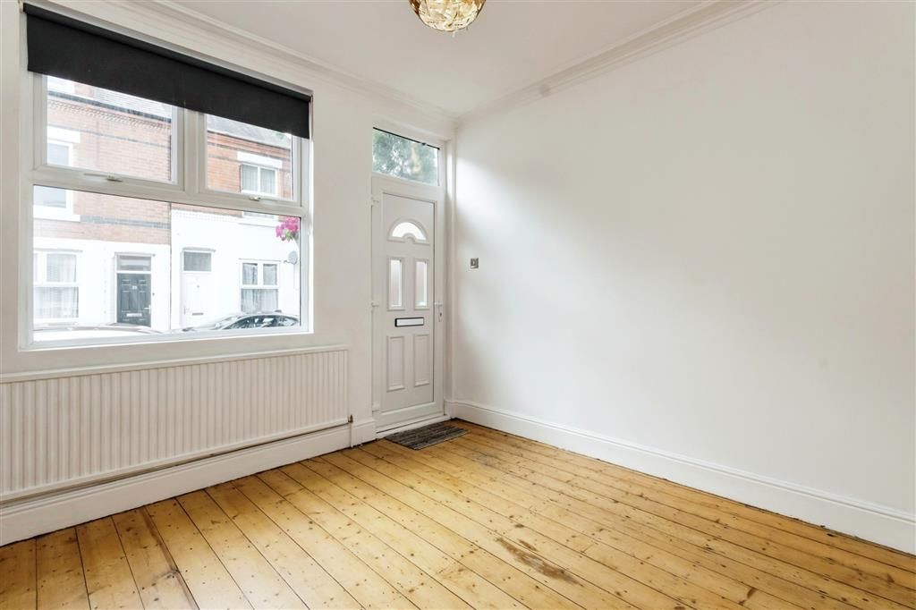 Property photo 2 of 18 Image