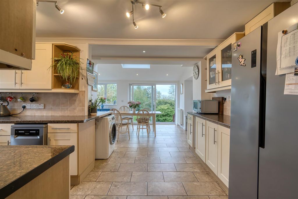 Property photo 2 of 10 Kitchen/Diner