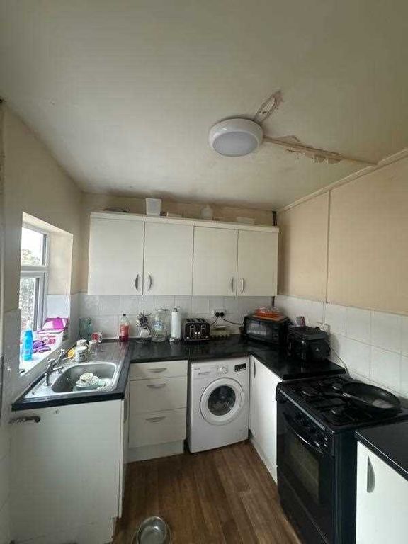 Property photo 3 of 3 Kitchen