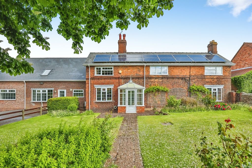 Property photo 1 of 34
