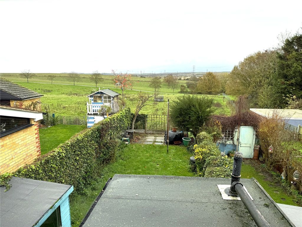 Property photo 2 of 17 Picture No. 10