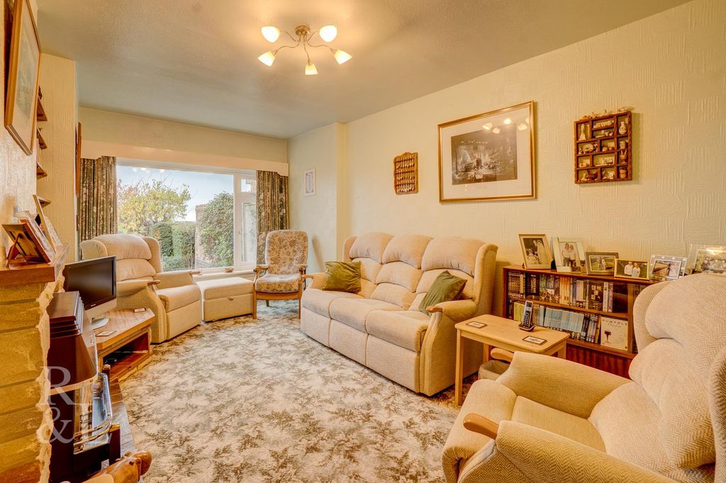 Property photo 3 of 23 Batched (11).Jpg