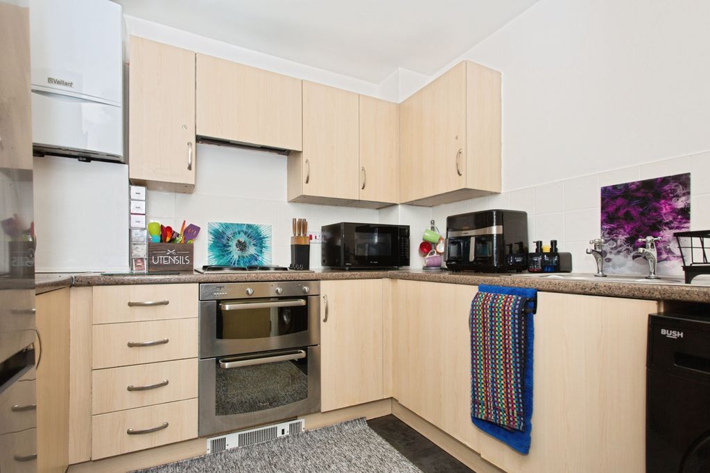 Property photo 2 of 14