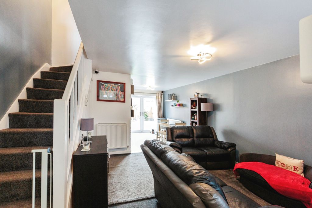 Property photo 3 of 17 Photography