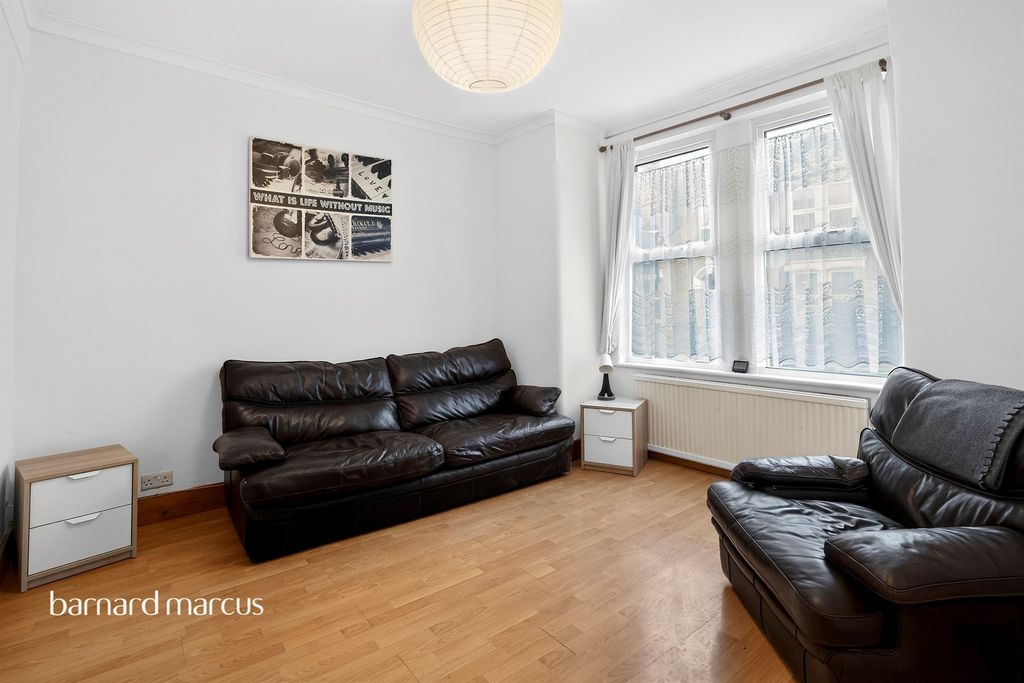 Property photo 3 of 14