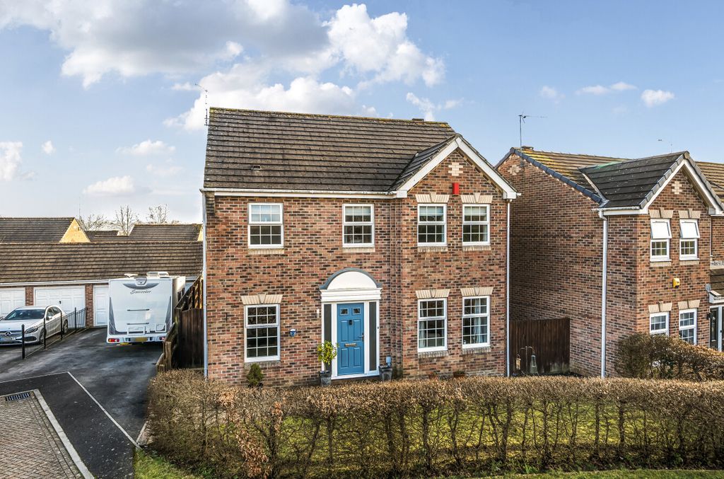 Property photo 1 of 20 1418198-2-69A5Bb2...