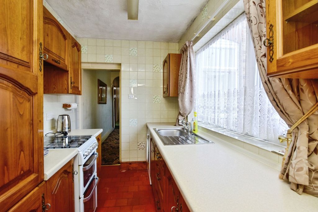 Property photo 3 of 18 Pbox-Img.Jpg