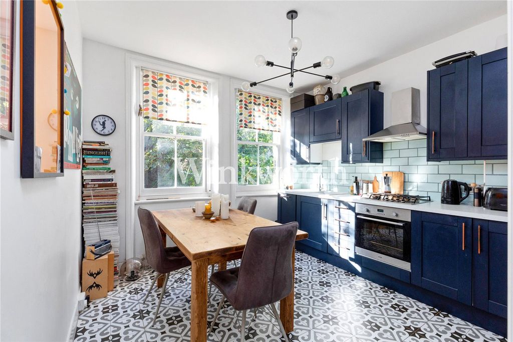 Property photo 2 of 15 Picture No. 25