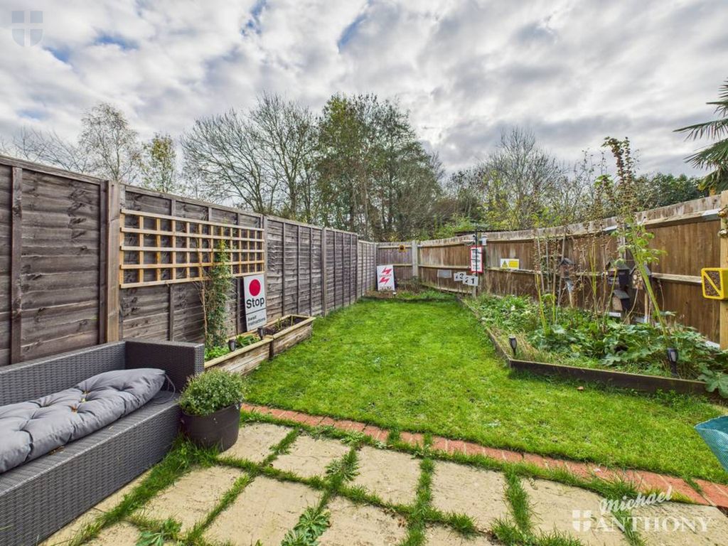 Property photo 2 of 12 Cam03852G0-Pr0475-Still007-Thumbnail-H750-70