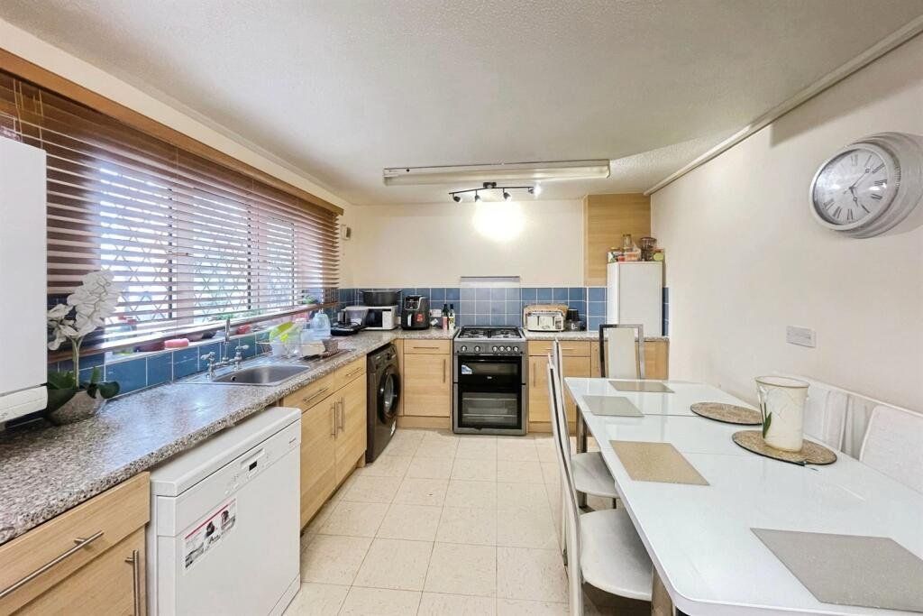 Property photo 2 of 9 Picture No. 06