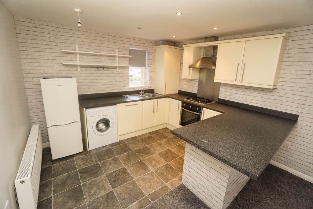 Property photo 2 of 9 Photo 4