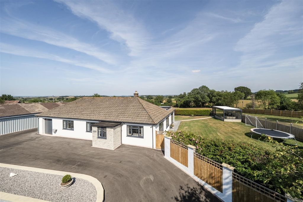 Property photo 1 of 48 Greenacres