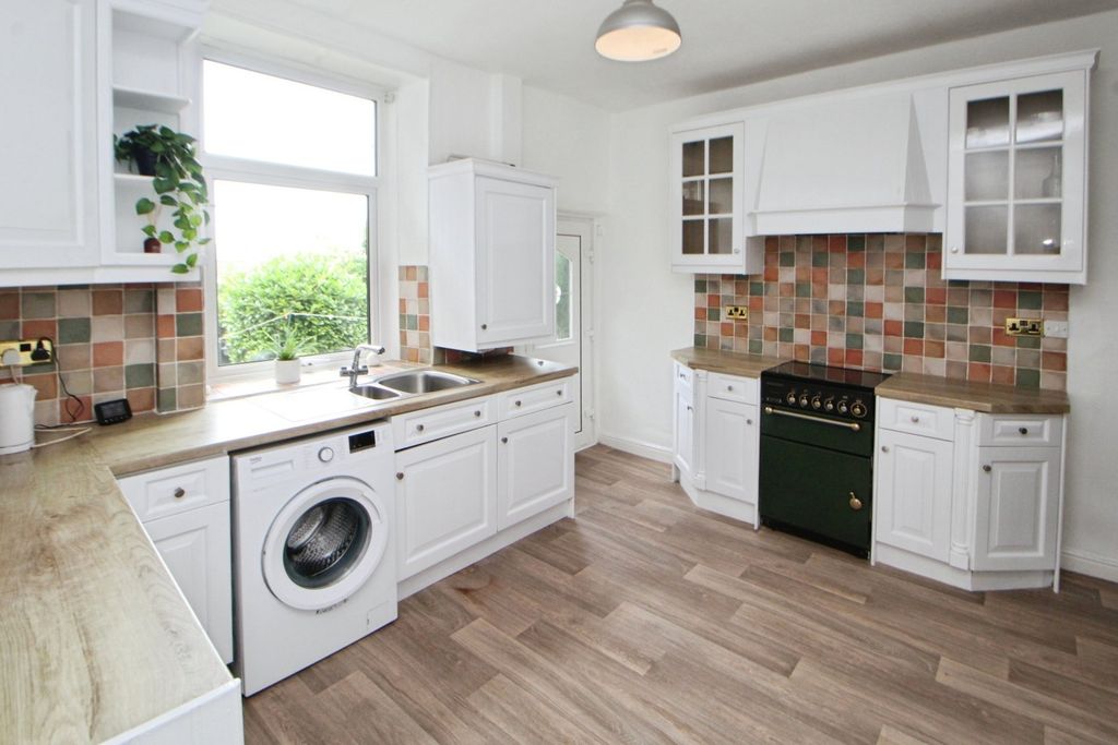 Property photo 3 of 10 Picture No. 05