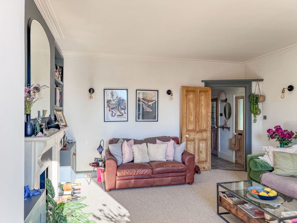 Property photo 3 of 24