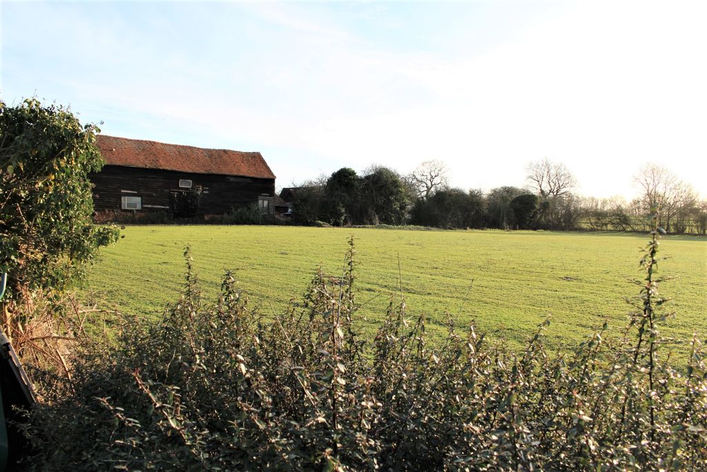 Property photo 2 of 12