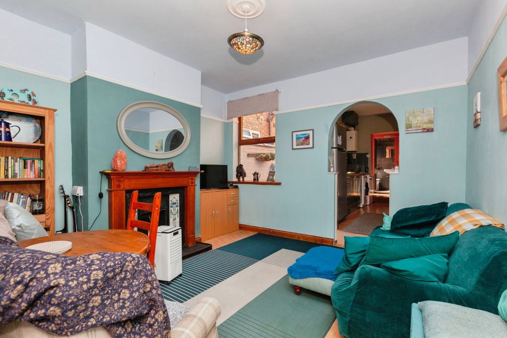 Property photo 2 of 22