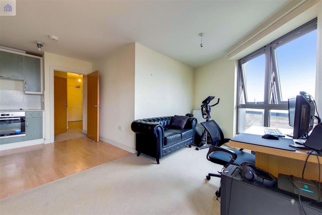 Property photo 3 of 9