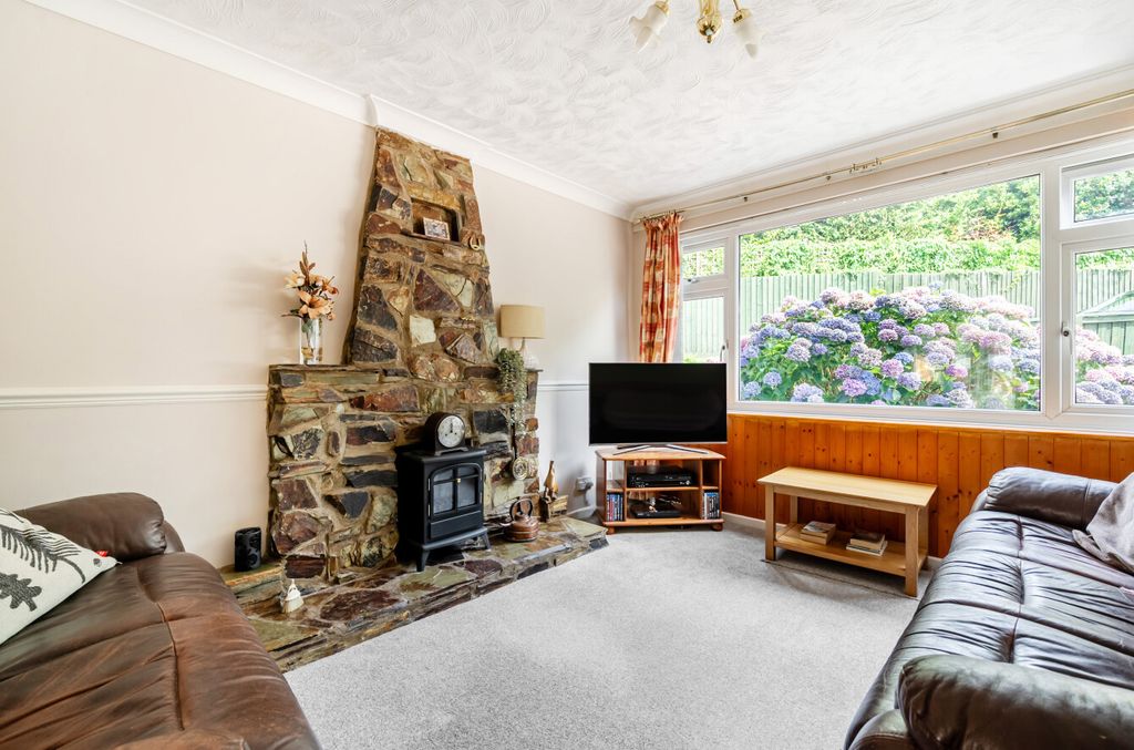 Property photo 2 of 21 1494014-8-6A58d93...