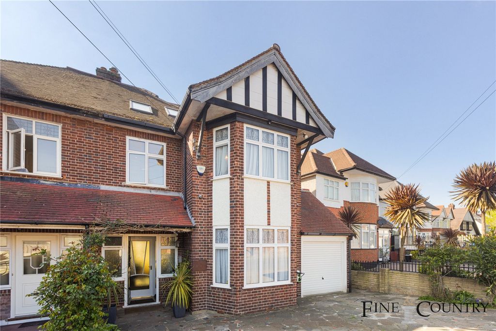 Property photo 2 of 25 Picture No. 29